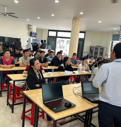 Dạy Lái Xe Ô Tô Tại Dĩ An